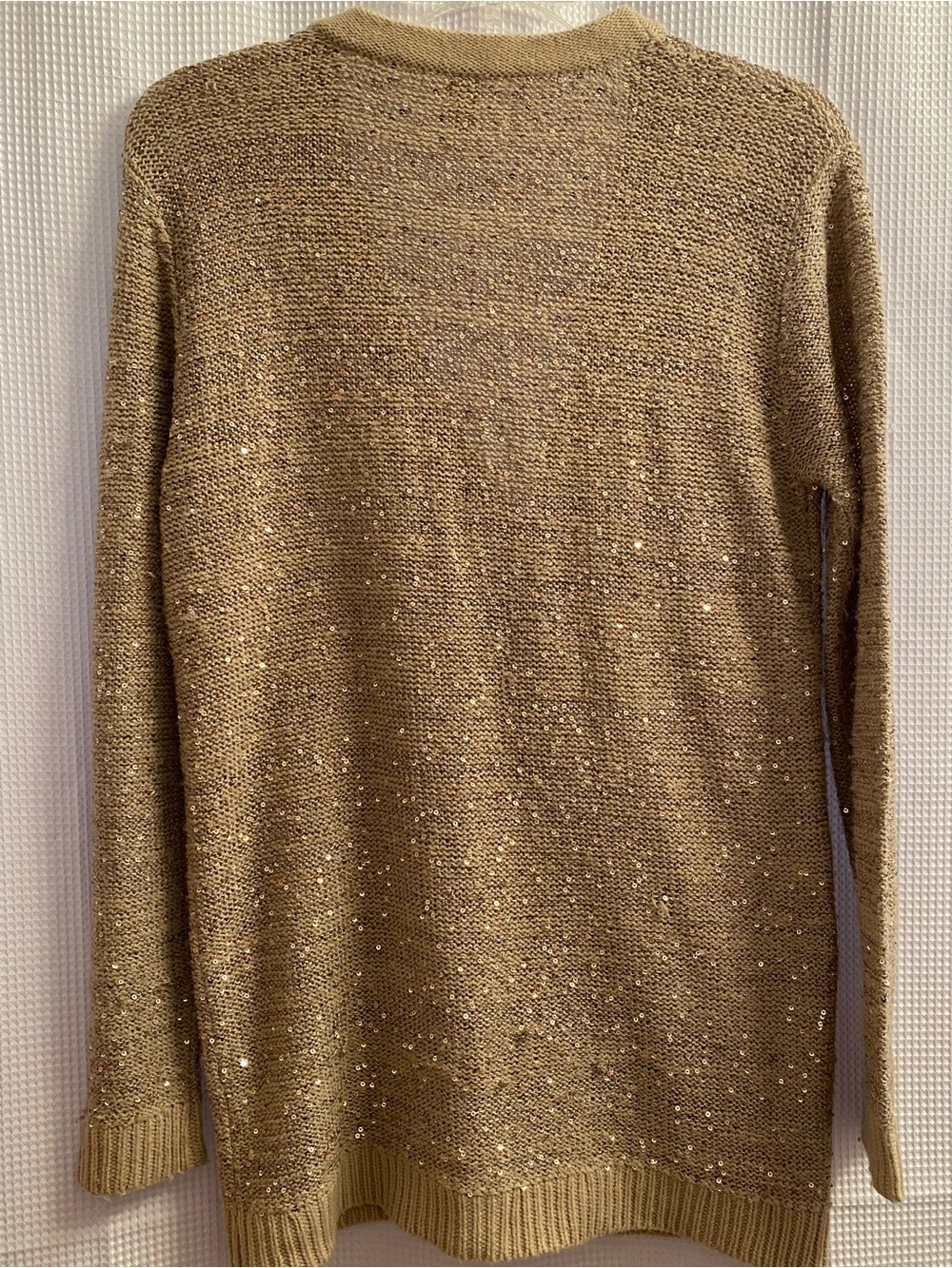 Rare Neutral Farm Rio Golden Sequin V-Neck Cardigan - Picture 2 of 8